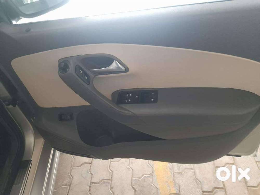 Volkswagen Vento(2013/2014)