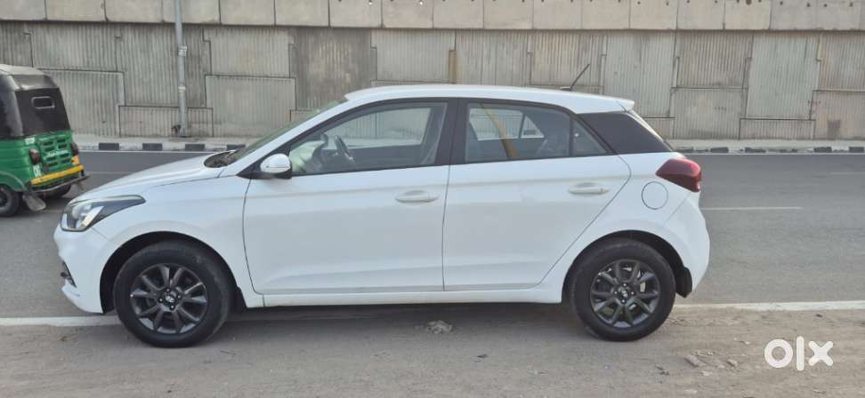 Hyundai I20 Asta 1.4 At Vtvt, 2018, Petrol