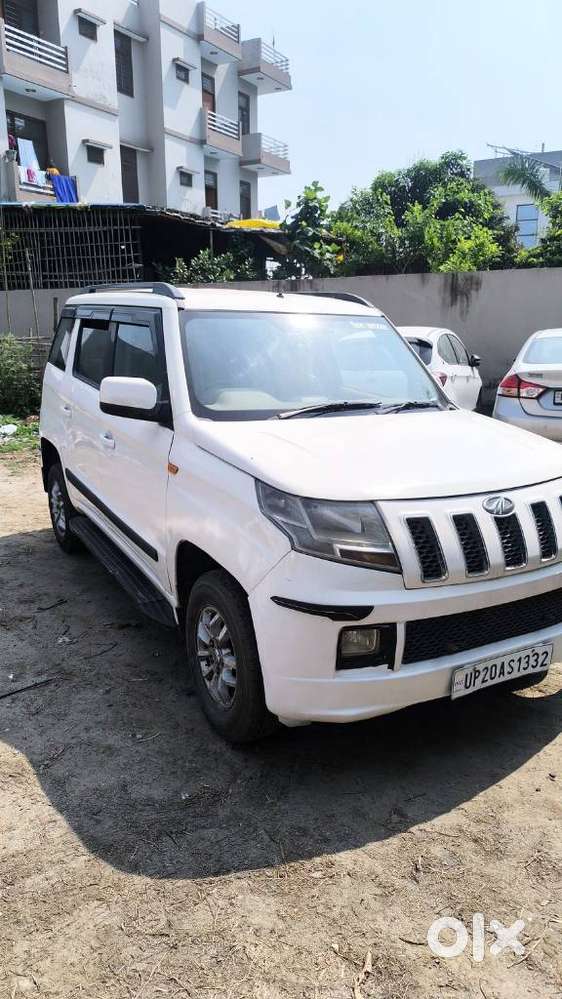 Mahindra Tuv 300 Mhawk100 T8 Dual Tone, 2015, Diesel