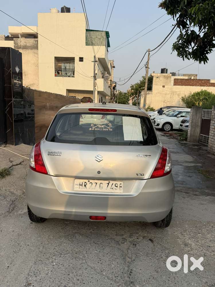 Maruti Suzuki Swift Vxi 1.2 Abs Bs-iv, 2017, Petrol