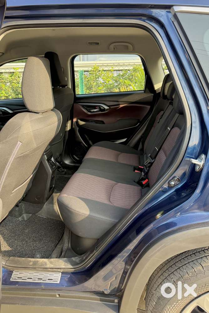 Maruti Suzuki Grand Vitara 1.5 Delta Smart Hybrid At, 2024, Petrol