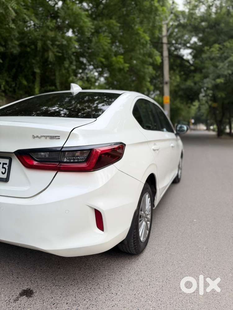 Honda City V (i-vtec) Mt