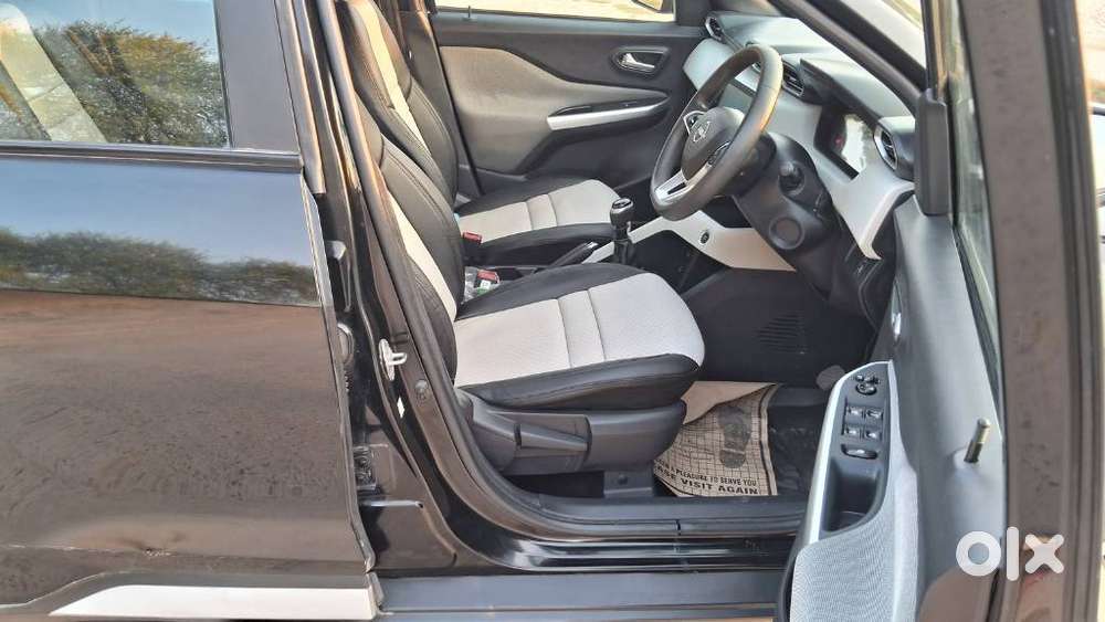 Nissan Magnite 1.0 Xv, 2022, Petrol