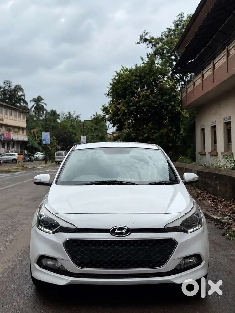 Hyundai I20 2017 Petrol 130000 Km Driven