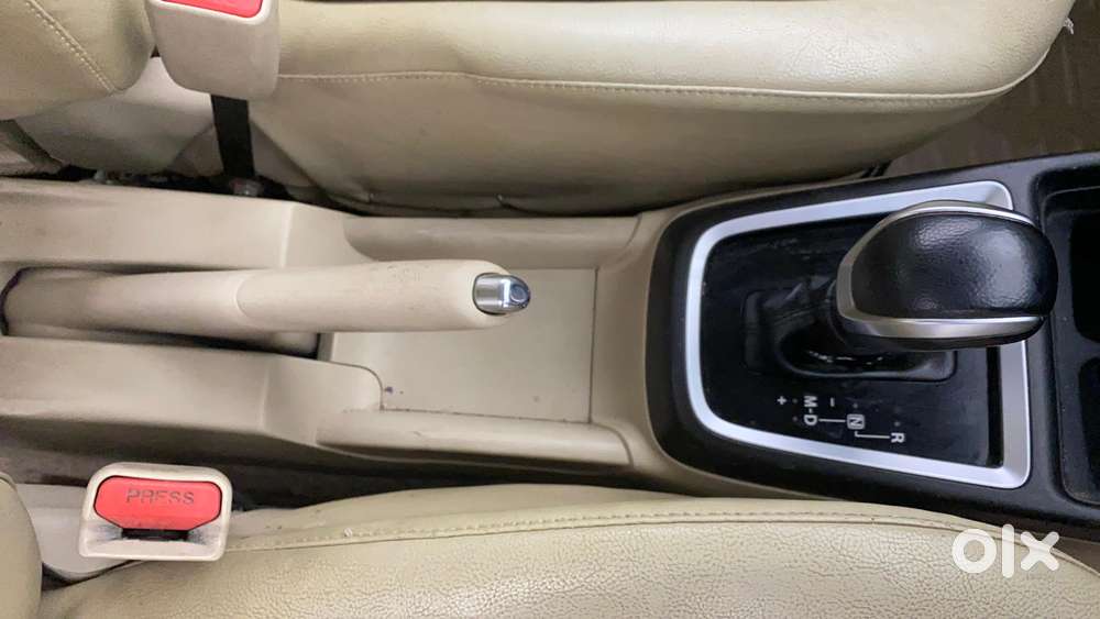 Maruti Suzuki Swift Dzire Amt Zxi, 2019, Petrol