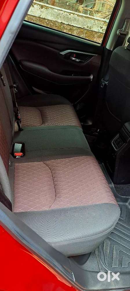 Maruti Suzuki Grand Vitara 1.5 Zeta Smart Hybrid At, 2022, Petrol