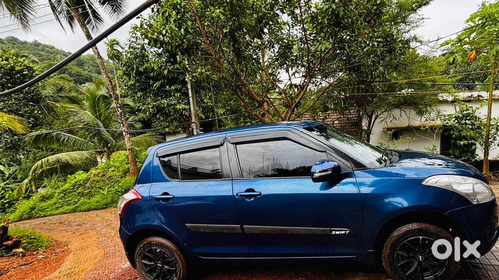 Maruti Suzuki Swift 2013 Diesel 129000 Km Driven