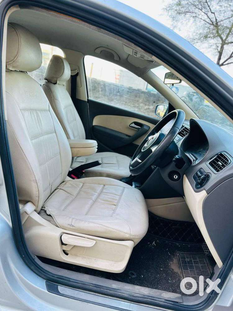 Volkswagen Vento 1.2 Highline Plus At 16 Alloy, 2011, Petrol