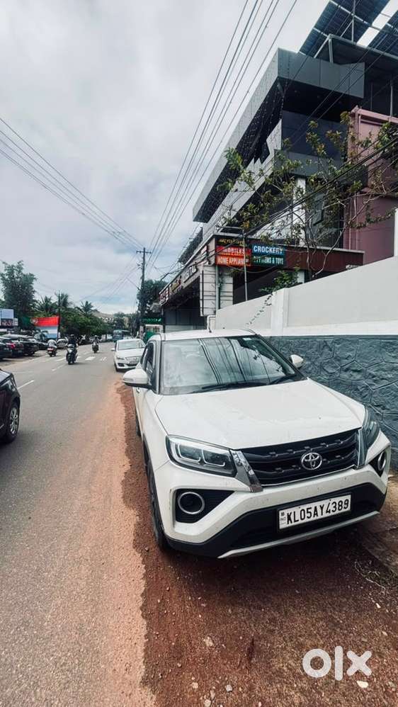 Toyota Urban Cruiser 2022 Petrol Well Maintained