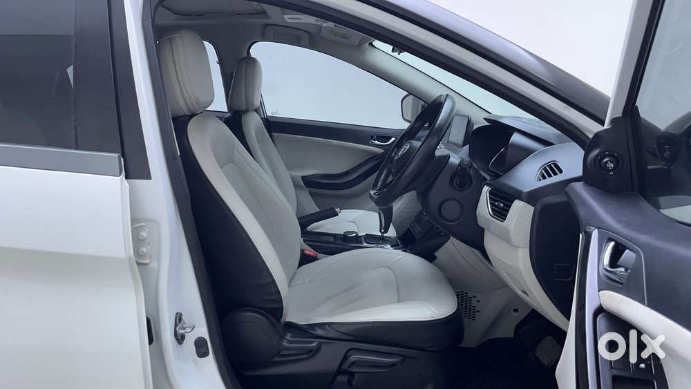 Tata Nexon 1.2 Revotron Xza Plus (o) Dual Tone, 2022, Petrol