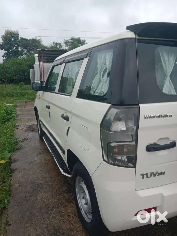 Mahindra Tuv 300 2019