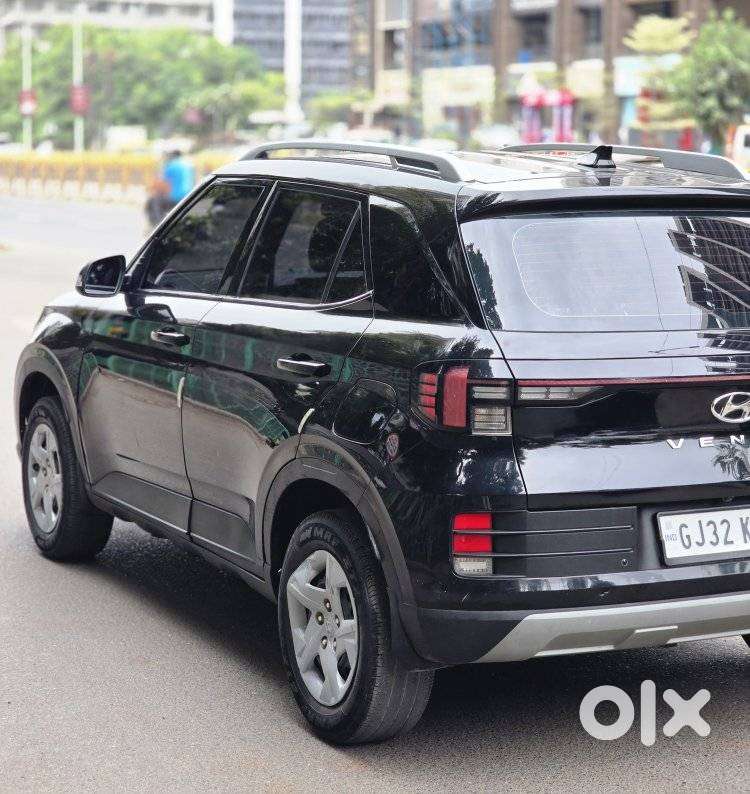 Hyundai Venue 1.2 S (o), 2022, Petrol