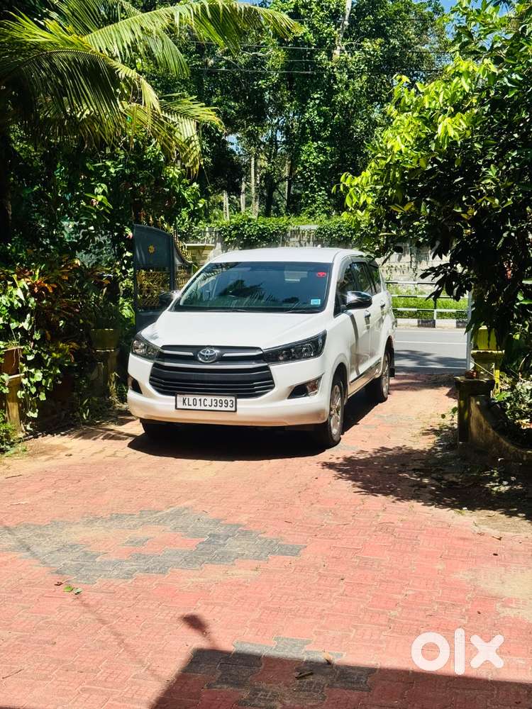 2018 Crysta G  8 Seater  Kerala Registration Without  Accident Car