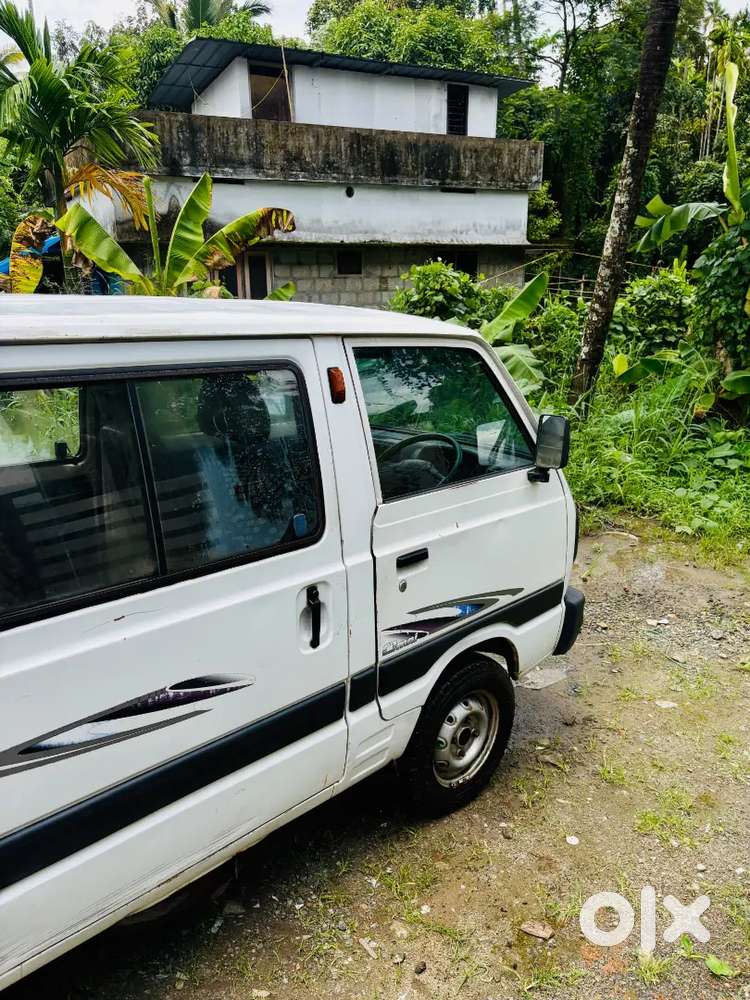 Maruti Suzuki Omni 8-seater 2012