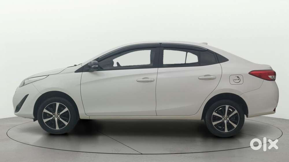 Toyota Yaris V, 2021, Petrol