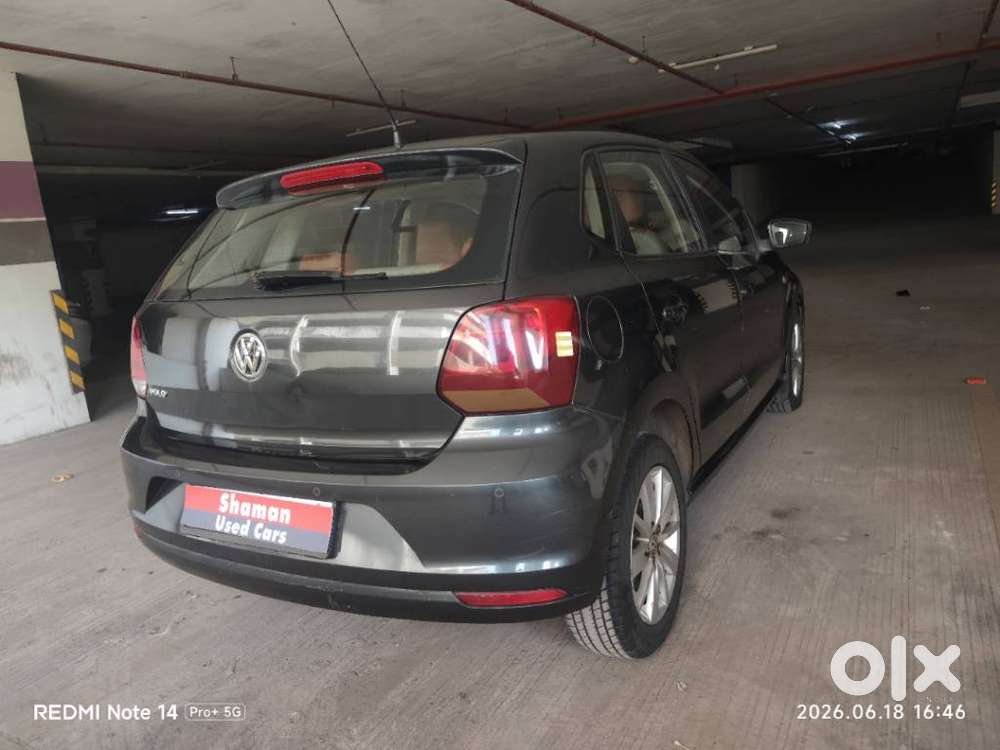 Volkswagen Polo Petrol Highline 1.2l, 2015