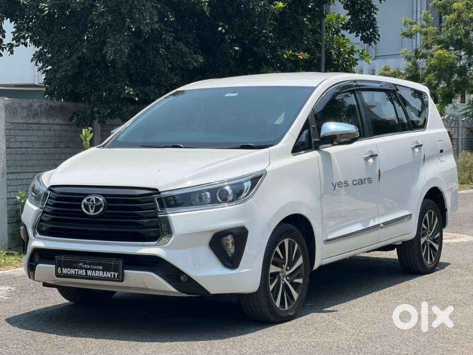 Toyota Innova Crysta 2.8 Z, 2022, Petrol
