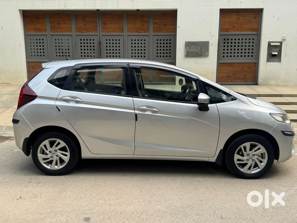 Honda Jazz V Cvt, 2017, Petrol