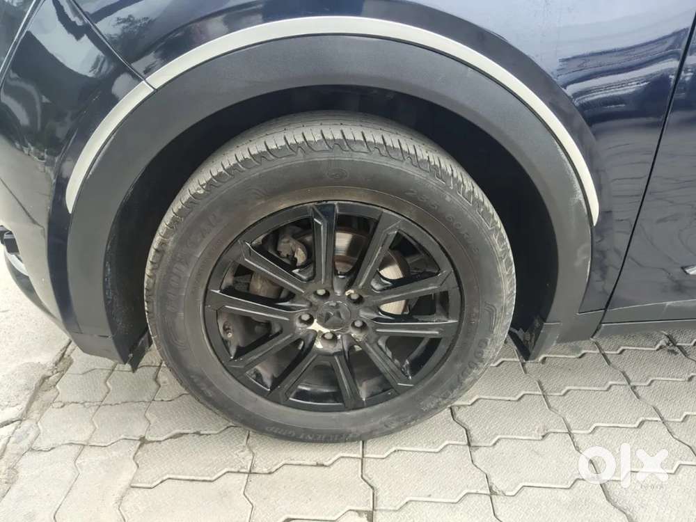 Mahindra Xuv700 2.2 Ax 7 Diesel At Luxury Pack Str Awd, 2022, Diesel