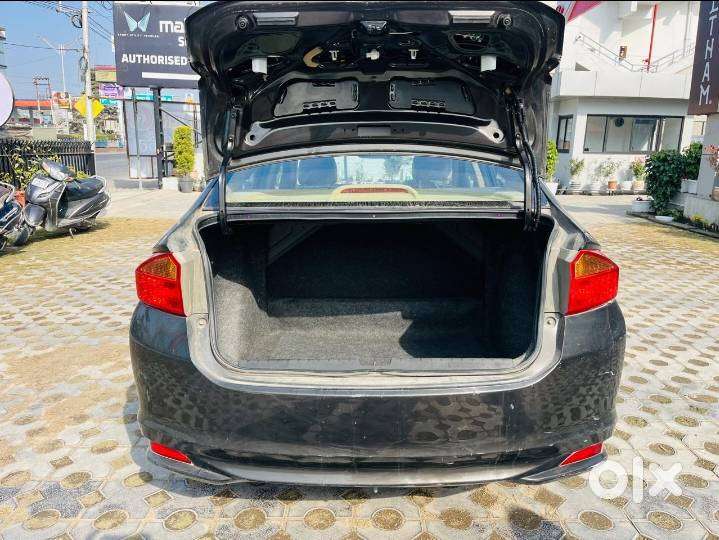 Honda City 1.5 V 4th Gen I-vtec Mt, 2016, Petrol