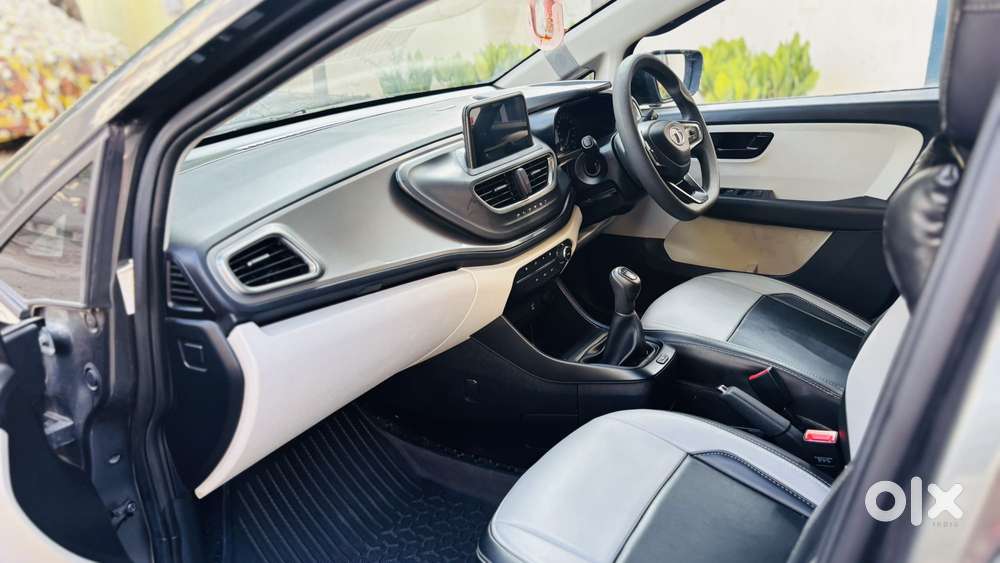 Tata Altroz 1.2 Xt, 2022, Petrol