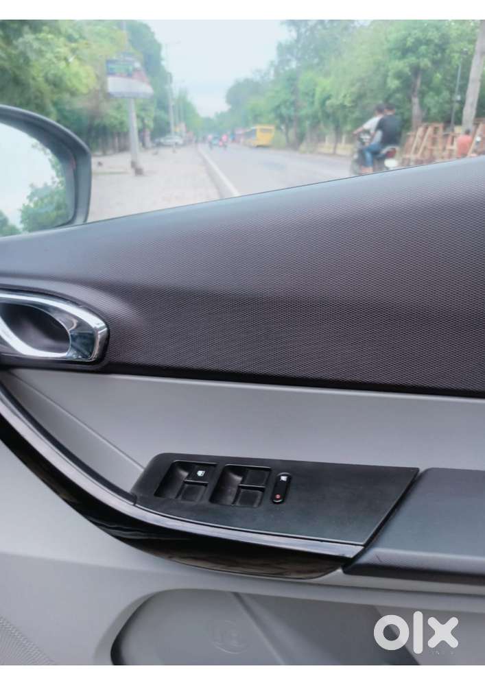 Tata Tiago 1.2 Revotron Xz Plus, 2020, Petrol