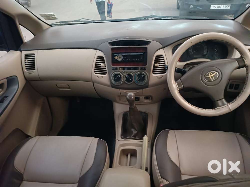 Toyota Innova 2.5 V 7 Str, 2006, Diesel