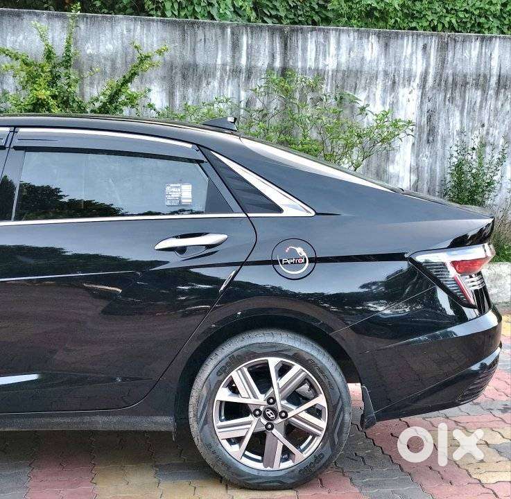 Hyundai Verna, 2023, Petrol