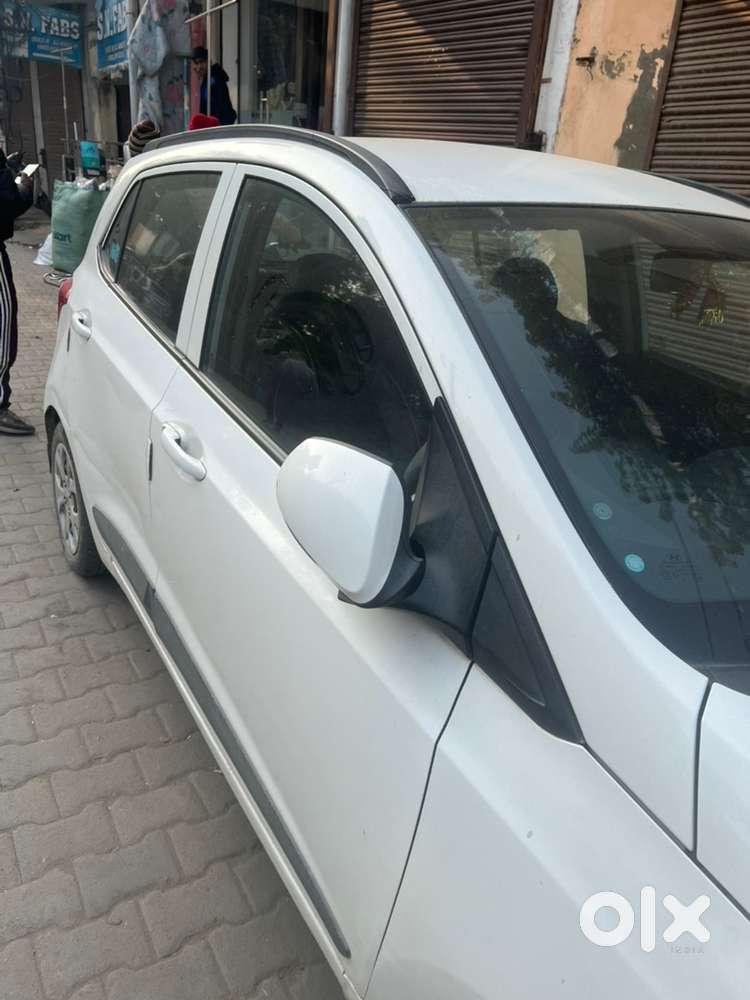 Hyundai Grand I10 2016 Cng & Hybrids Well Maintained