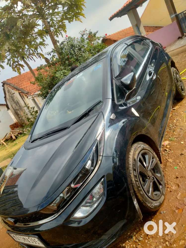 Tata Altroz 2024 Petrol 26300 Km Driven