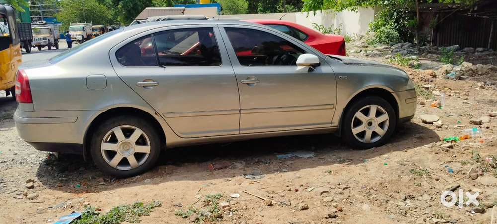 Skoda Laura 1.9 Ambiente 2011