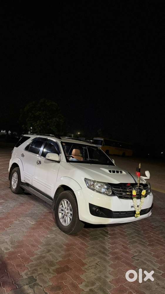 Toyota Fortuner Automatic Diesel 2013