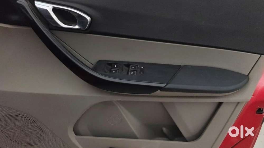 Tata Tiago 1.2 Revotron Xz, 2016, Petrol
