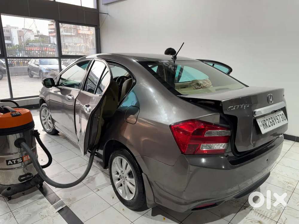 Honda City 2012 V Mt In U Titanium Colour