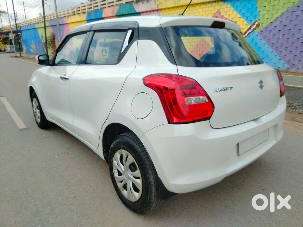 Maruti Suzuki Swift Vxi 1.2 Abs Bs-iv, 2018, Petrol