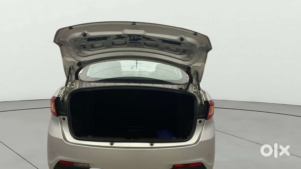 Tata Tigor Xza, 2018, Petrol