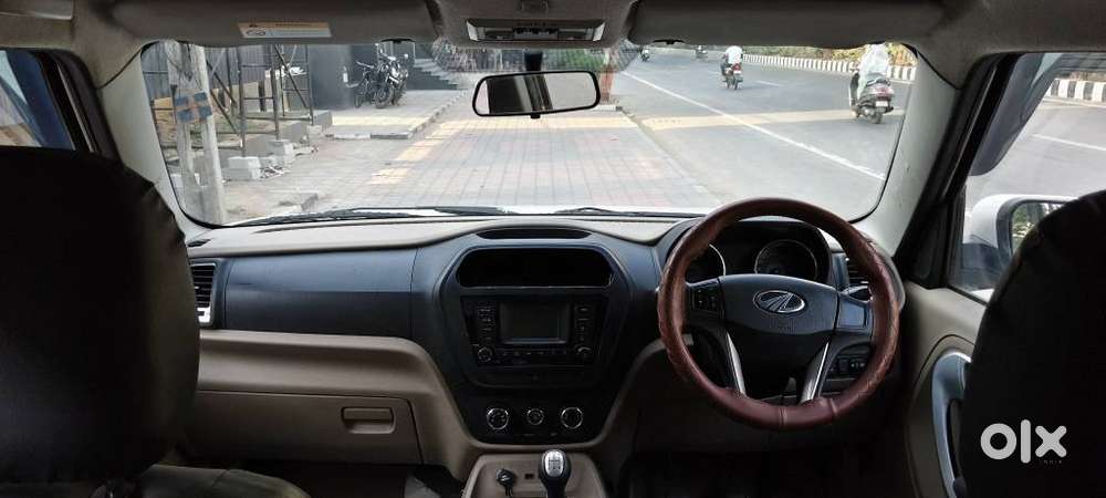 Mahindra Tuv 300 T8, 2017, Diesel