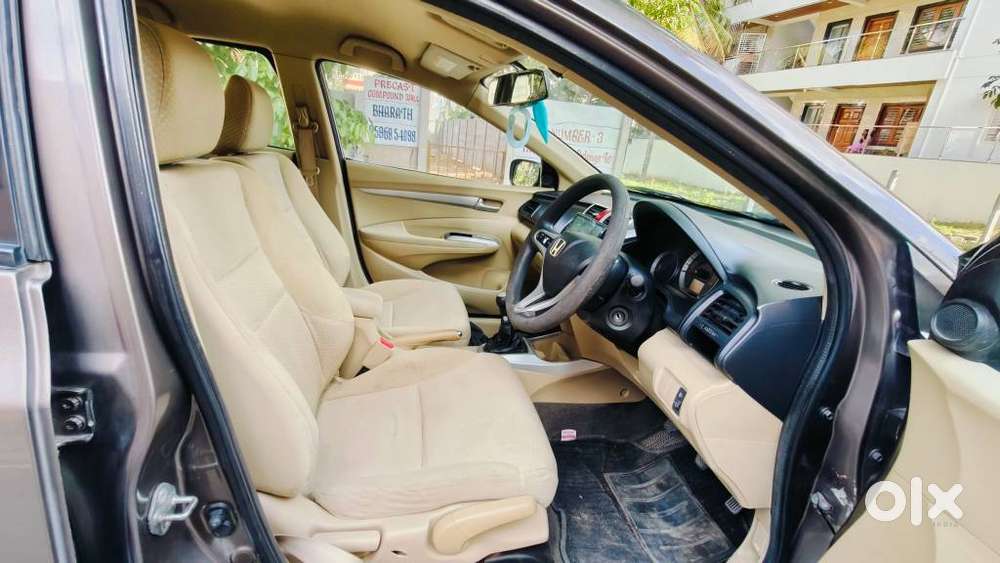 Honda City V Mt, 2011, Petrol