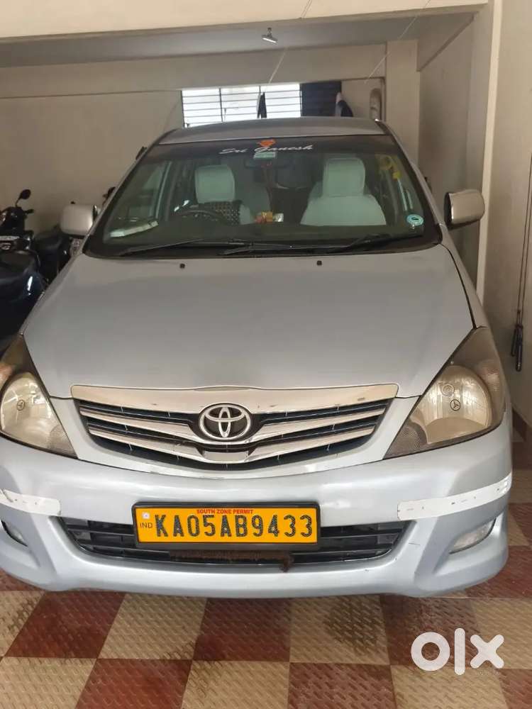 Toyota Innova 2.5 V 2010