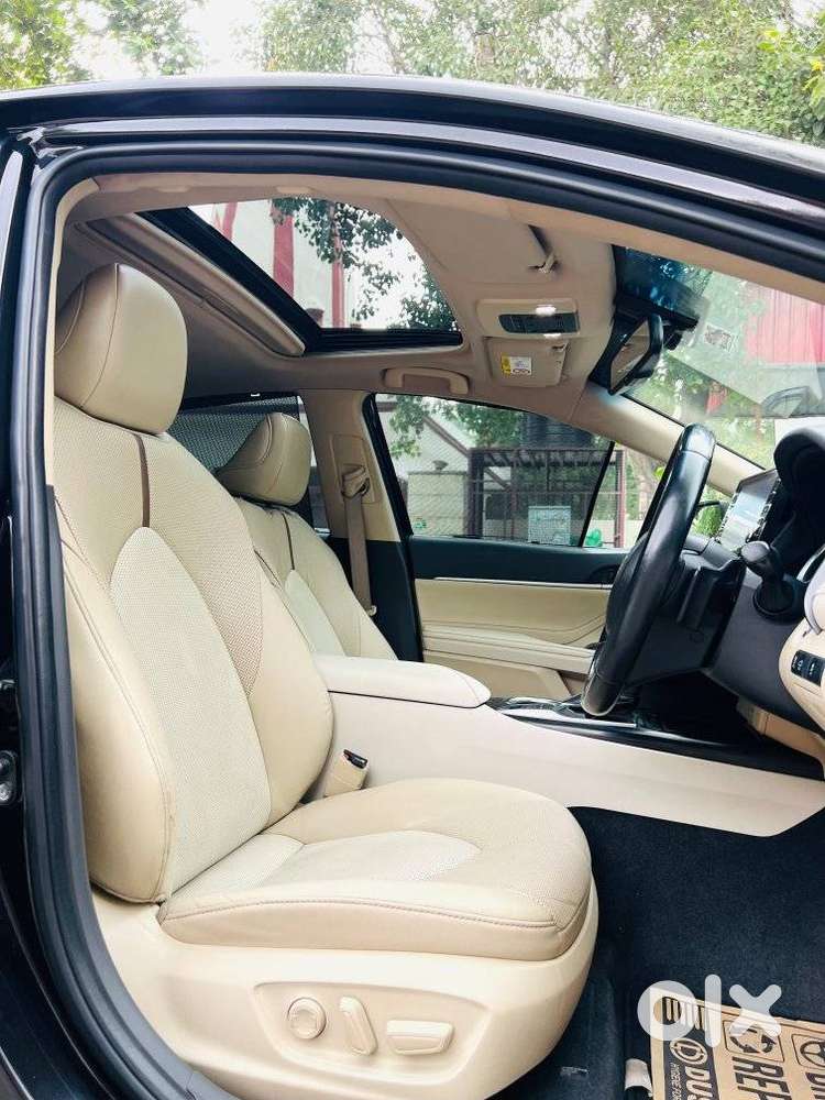 Toyota Camry Hybrid, 2022, Petrol