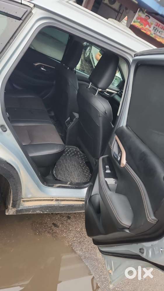 Maruti Suzuki Grand Vitara Alpha+ Strong Hybrid E-cvt August 2025