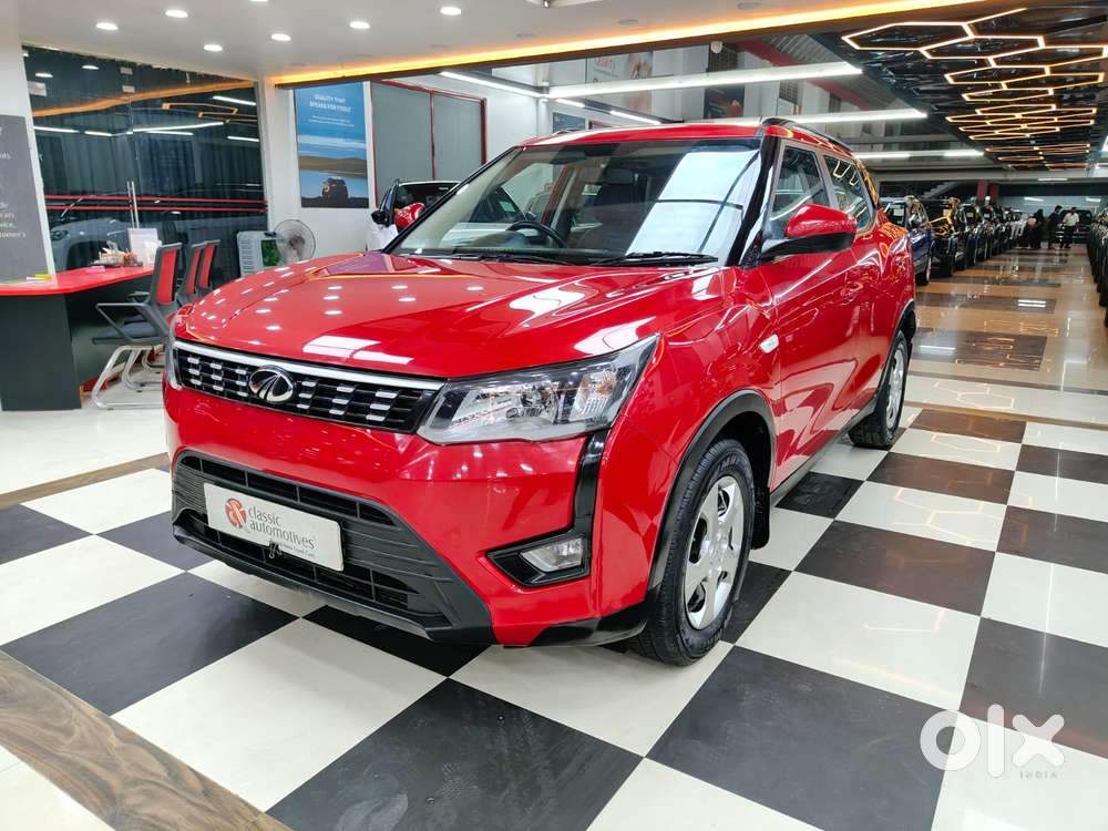 Mahindra Xuv300 1.2 W6 Amt Petrol, 2022, Petrol