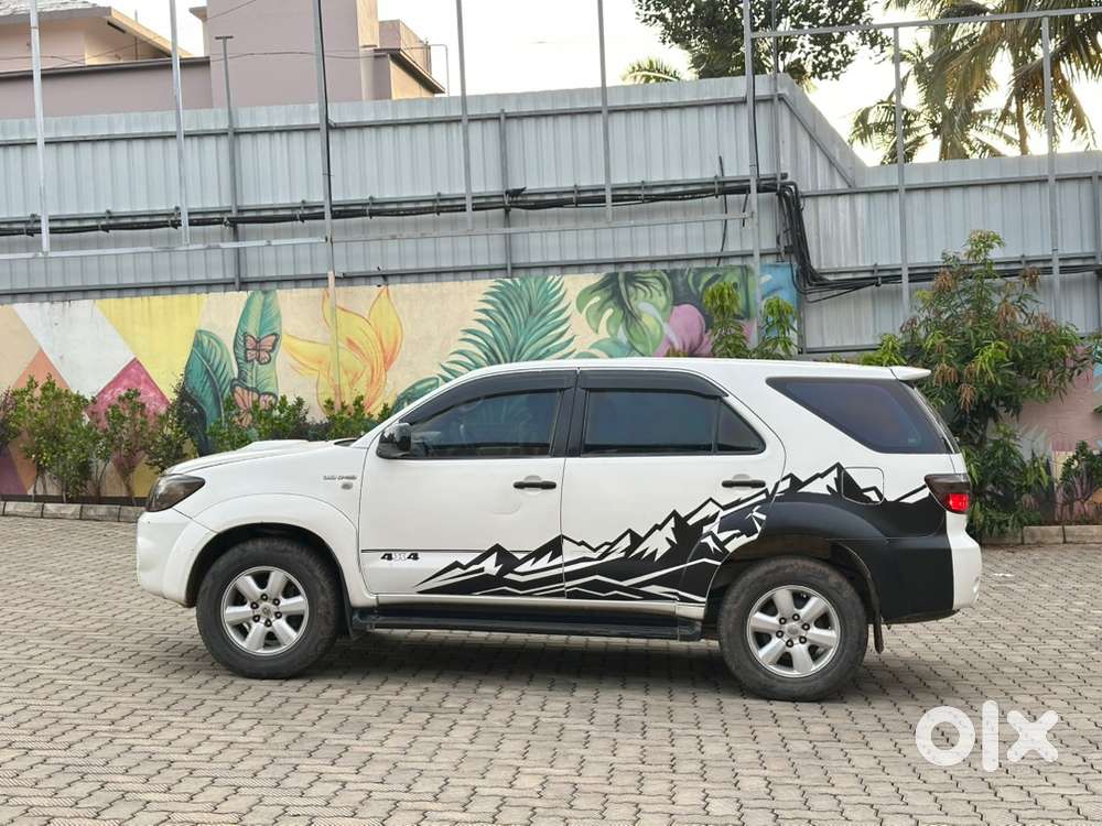 Toyota Fortuner 2011 Diesel Manual