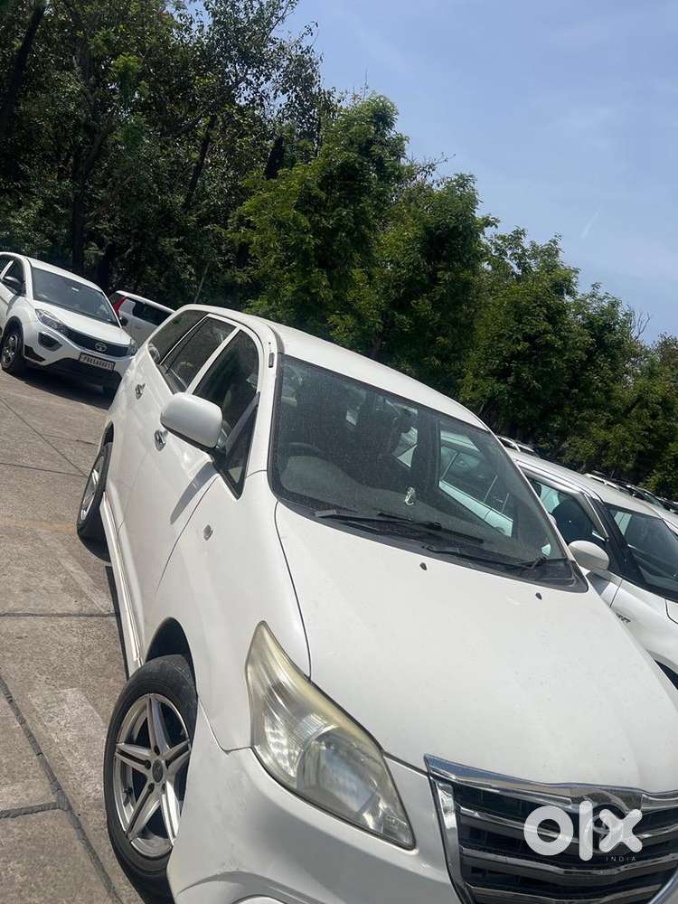 Toyota Innova 2012 Diesel Well Maintained