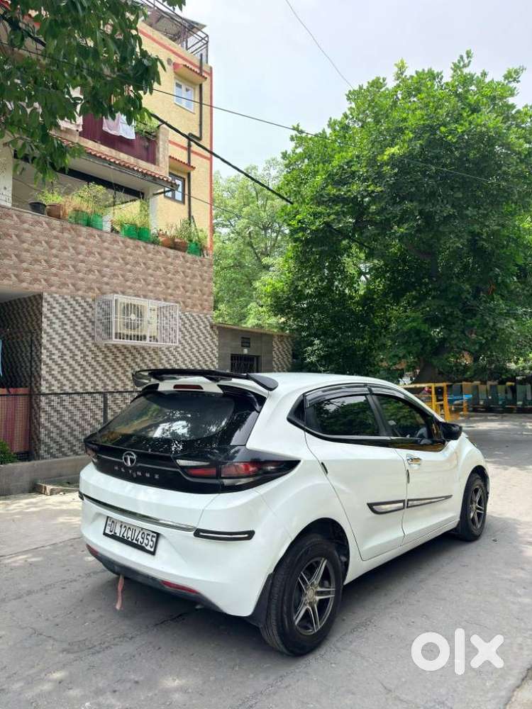 Tata Altroz 1.2 Xe, 2022, Petrol