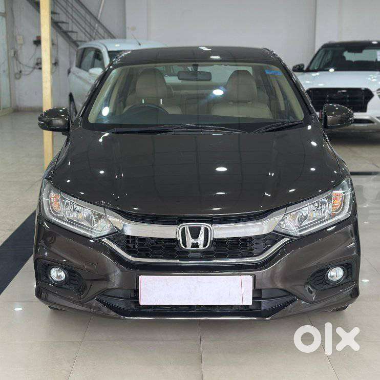 Honda City I-vtec V, 2022, Petrol