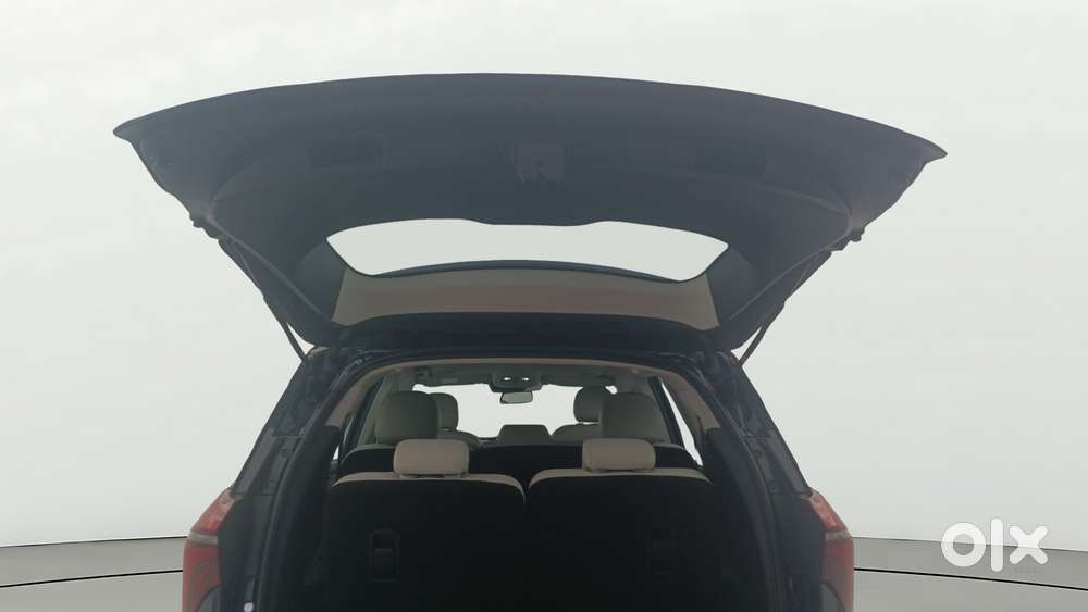 Mahindra Xuv700 2.0 Ax 7 Petrol Mt Str, 2024, Petrol