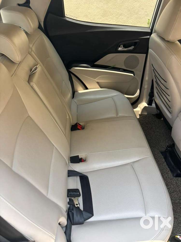 Mahindra Xuv300 2021 Diesel Well Maintained