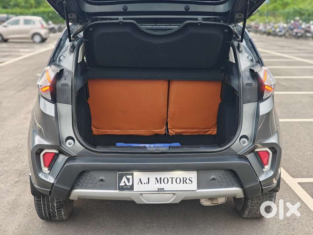 Tata Nexon Xz Plus (hs), 2022, Petrol