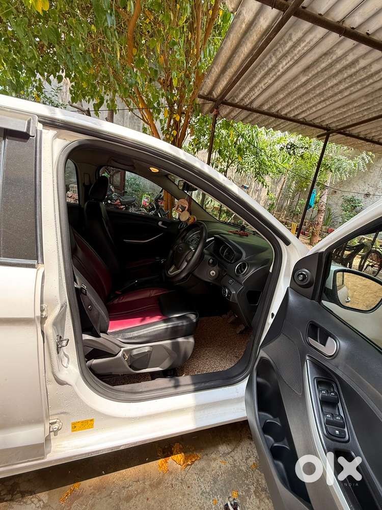 Ford Figo Petrol 2015